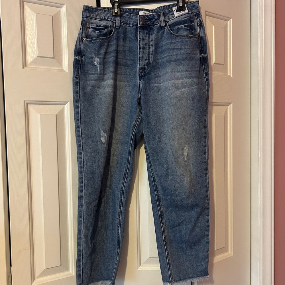 Kensie Relaxed Fit Distressed Blue Jeans